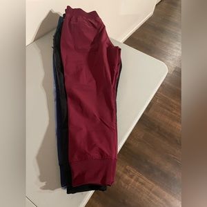 Women’s scrub bottoms, jogger style.